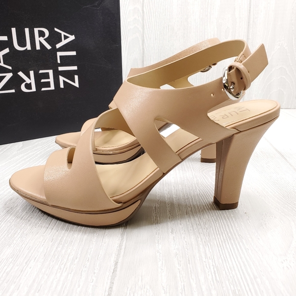 Naturalizer Dee Bamboo Tan Strappy Sandals - Picture 4 of 8